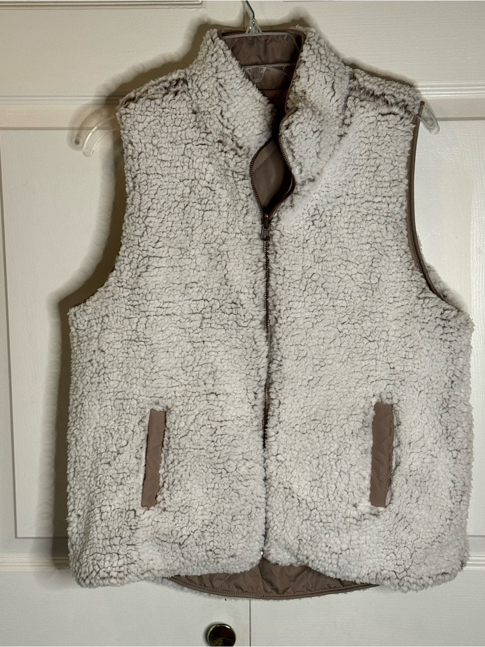 Francesca's Collections Cream Sherpa Zip Front Vest with Taupe Trim